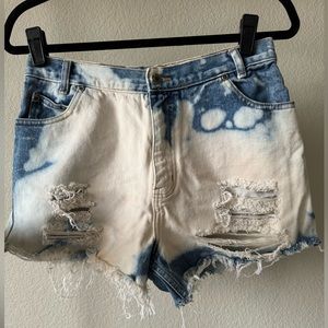 Arizona Vintage Bleach Shorts